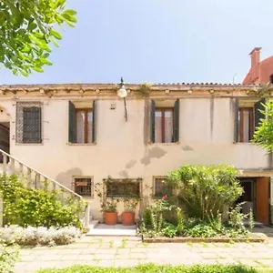 Corte Mosto , Venezia Italia